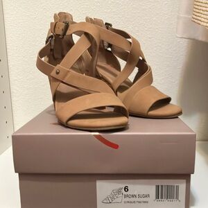 Crown Vintage Brown Heels with Chunky Design